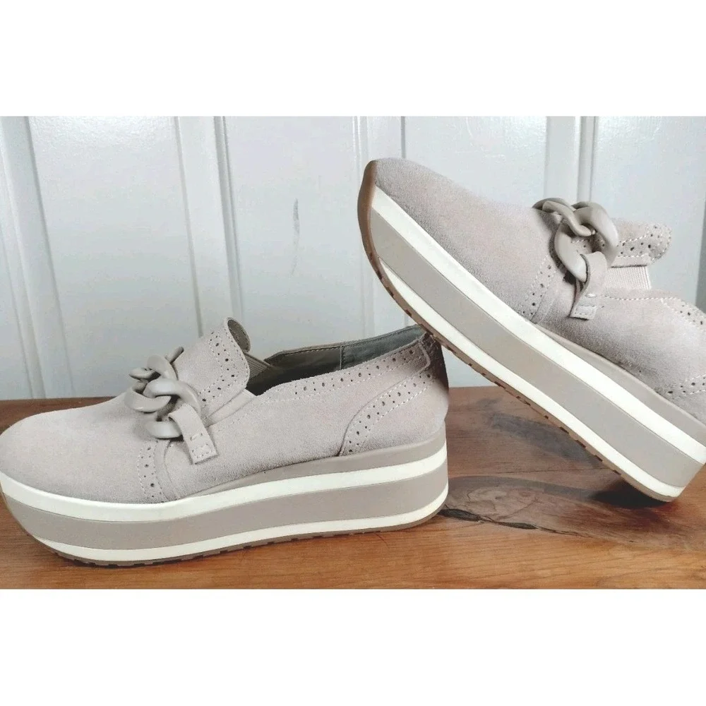 NWOB Dolce‎ Vita Jhenee Suede Platform Loafer Sneakers Chain Beige 9M